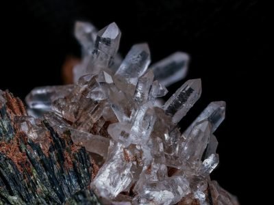 Home Detailed macro shot of a clear quartz crystal cluster showcasing natural mineral beauty.